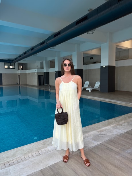QULOVEYeni GelenlerTereyağ Sarısı Pileli Elbise
