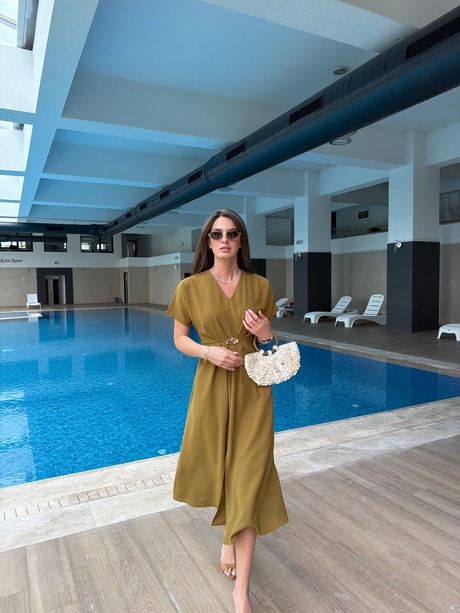 QULOVEYeni GelenlerYeşil Gold Toka Detaylı Elbise