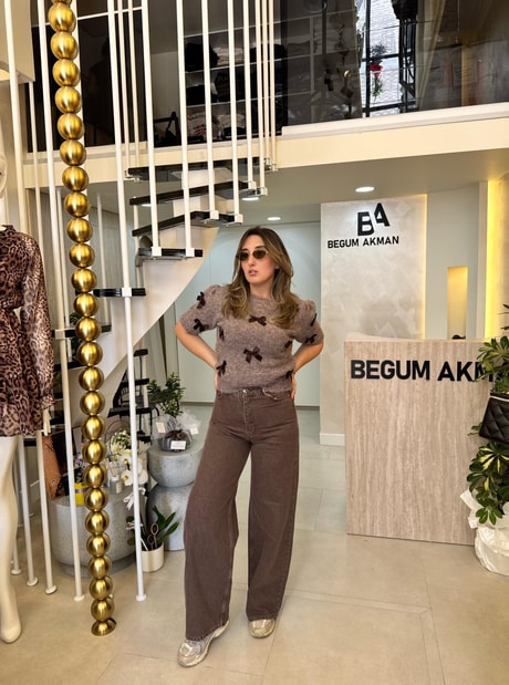 FİYONK DETAYLI KISA KOLLU TRİKO KAZAK 