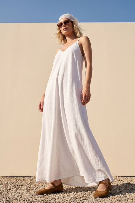 Beyaz Oversize Uzun Elbise