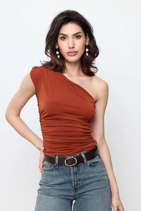 Kahverengi Tek Omuz Bluz