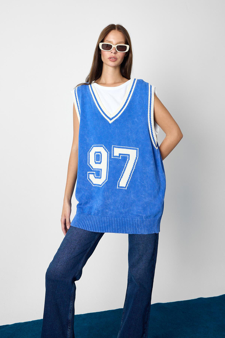 Mavi Tshirt Detaylı Oversize Triko Süveter