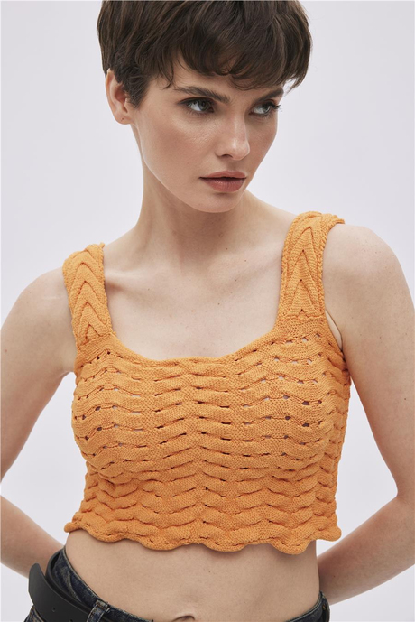 Oranj Triko Crop Top