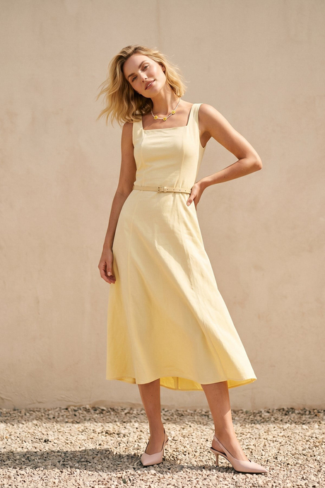 Sarı Kemer Detaylı Kare Yaka Midi Kadın Elbise