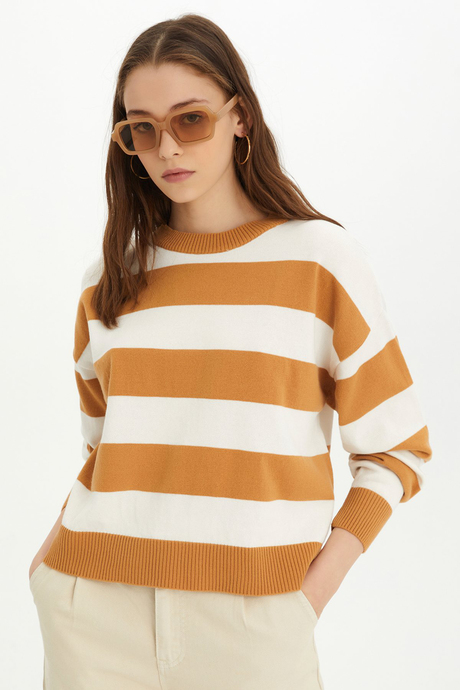 Sherin Woman Beige-Ecru Striped Crew Neck Knit Sweater SWK4339BJ
