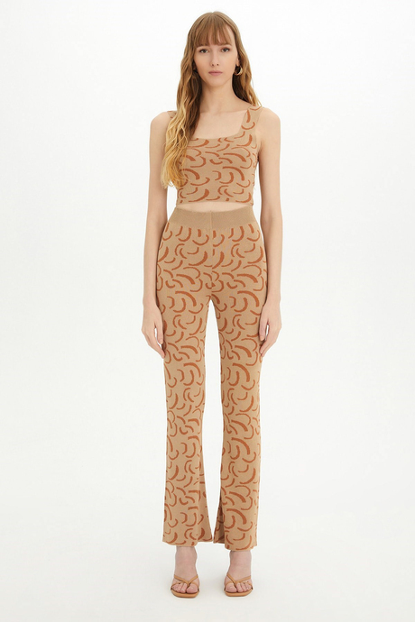 Sherin Woman Camel Jacquard Crop Lenght Beater-Pants Knit Set SWTK4316-4317CA