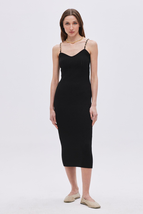 SİYAH ZİNCİR ASKILI TRİKO ELBİSE