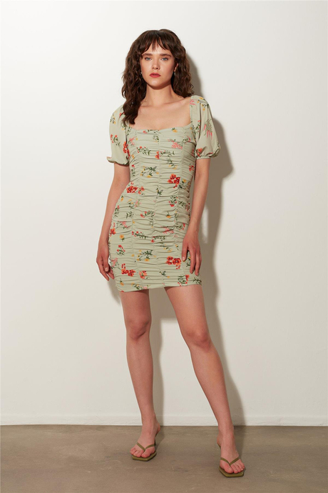 Yeşil Desenli Büzgü Mini Elbise SS23D4794YE