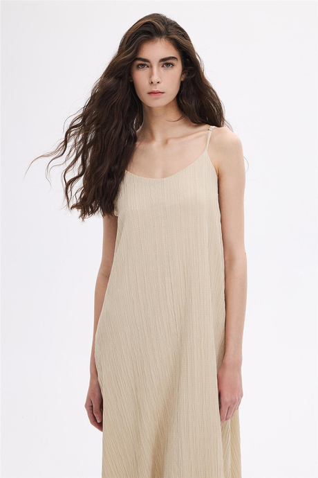 Ayarlanabilir Askılı dökümlü elbise