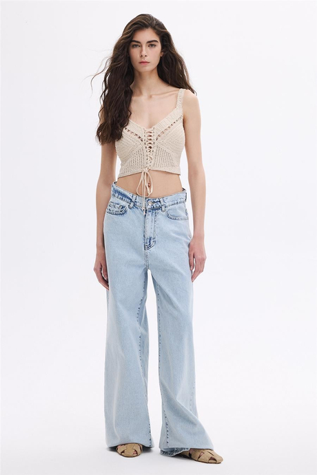 Bej Önden Bağcıklı Crop Top