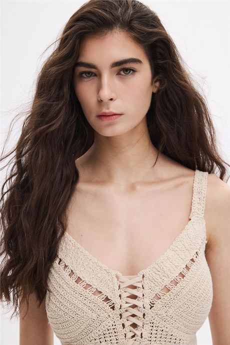 Bej Önden Bağcıklı Crop Top