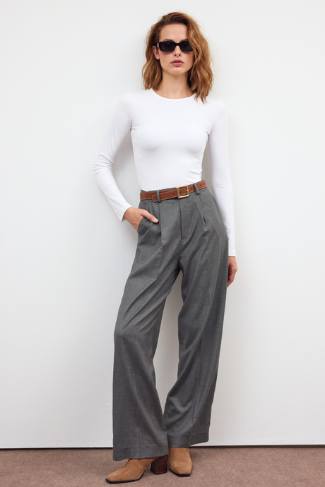 Beyaz Bisiklet Yaka Basic Body
