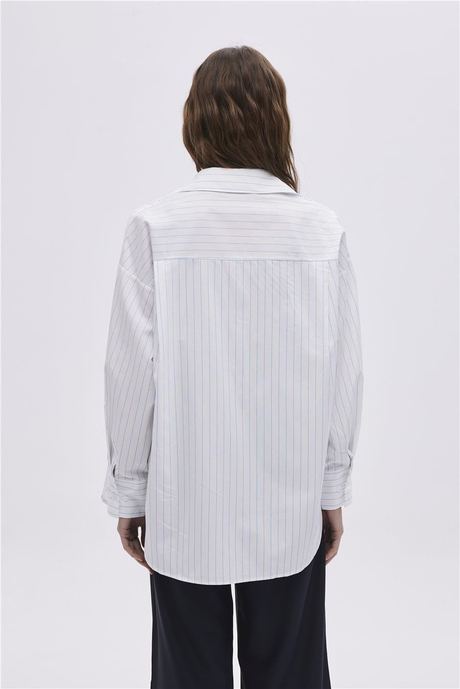 BEYAZ ÇİZGİLİ GÖMLEK