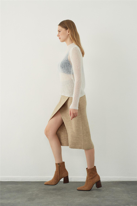 Camel Asimetrik Yırtmaçlı Midi Triko Etek