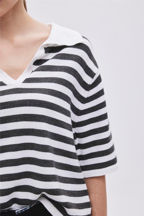 Ekru Açık Gri Polo Yaka Çizgili Kazak