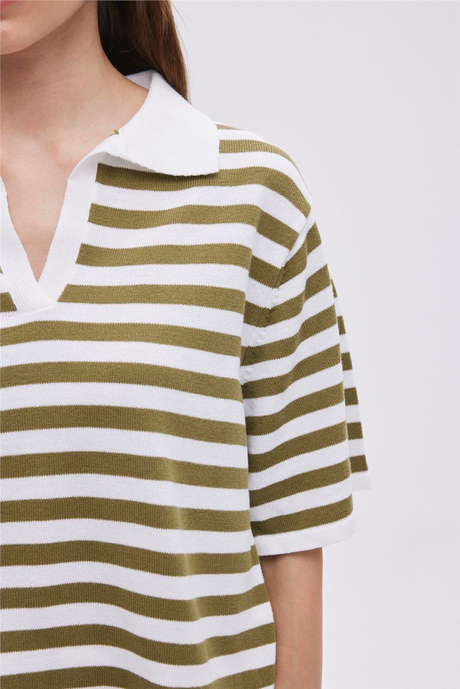 Ekru Haki Polo Yaka Çizgili  Kazak