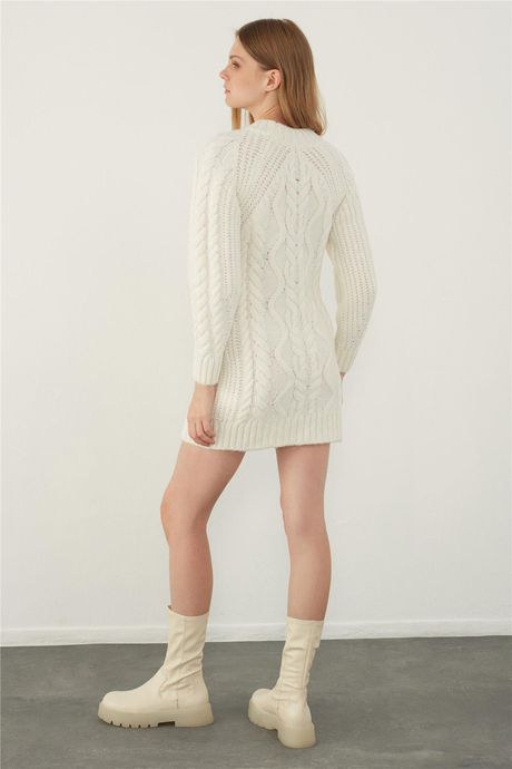 Ecru Knitted Shoulder Detailed Crew Neck Knit Dress SS23D4714EK