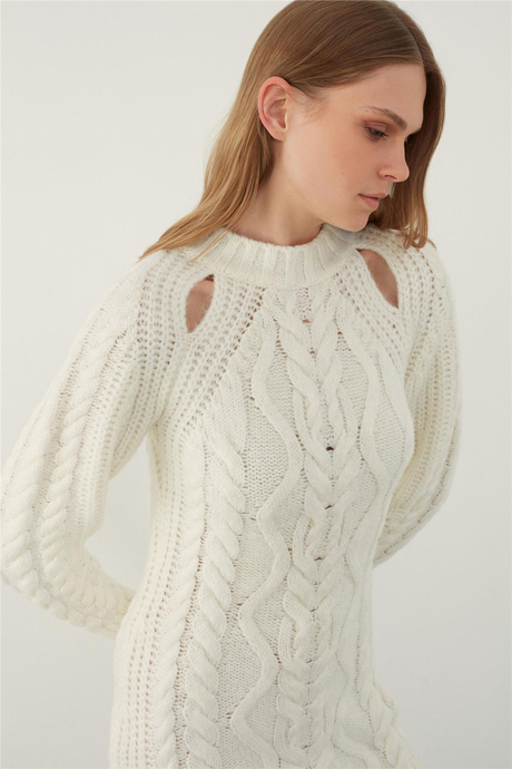 Ecru Knitted Shoulder Detailed Crew Neck Knit Dress SS23D4714EK