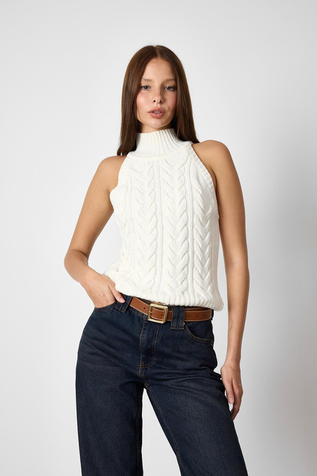 Ekru SAÇ ÖRGÜLÜ DİK YAKA TRİKO BLUZ