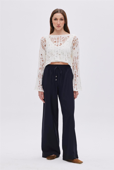 Ekru Sökük Detaylı Triko Crop