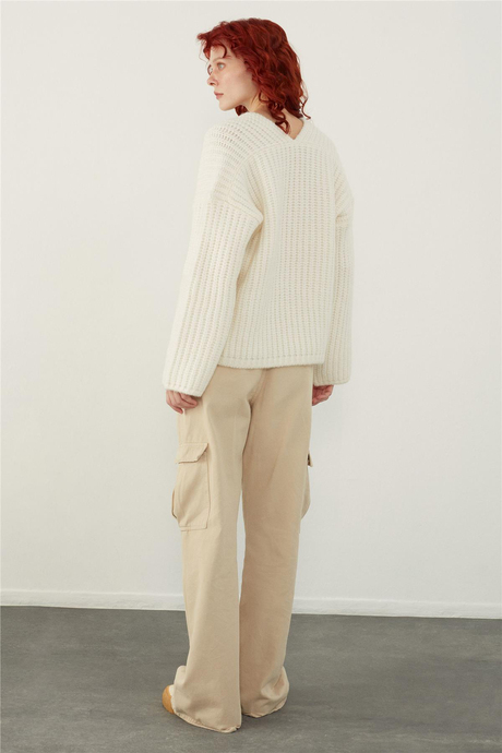 Ekru V Yaka Oversize Triko Kazak SW23K4715EK