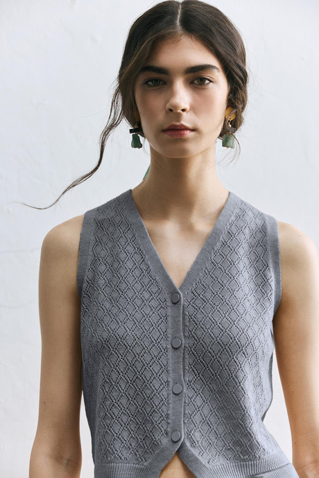 Gri Ajurlu Triko Yelek