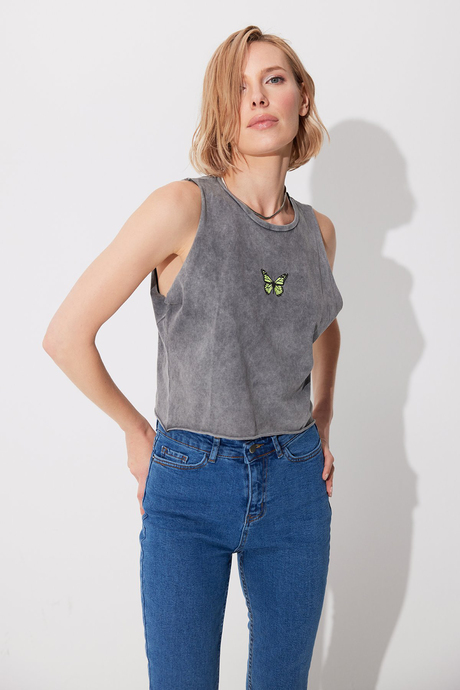 Gri Soluk Efektli Baskılı Kolsuz T-shirt SS23TE4719TE