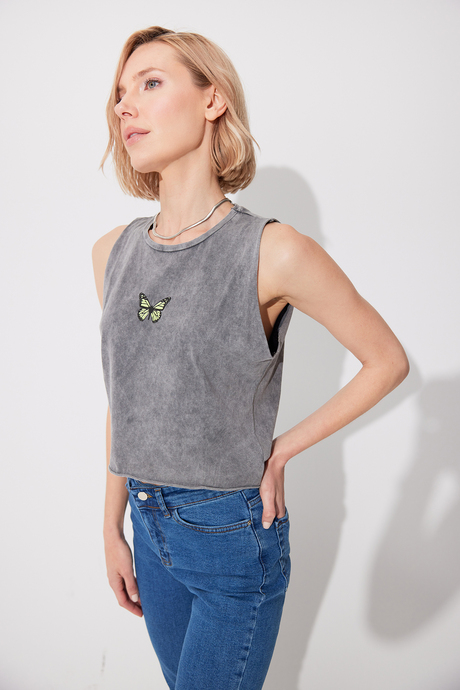 Gri Soluk Efektli Baskılı Kolsuz T-shirt SS23TE4719TE