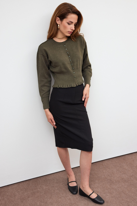 Haki Düğme Detaylı Triko Kazak