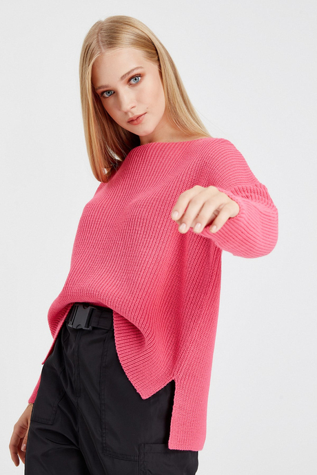 Kadın Pembe Oversize Kayık Yaka Kazak SWK2009PE