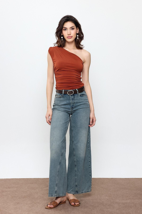 Kahverengi Tek Omuz Bluz