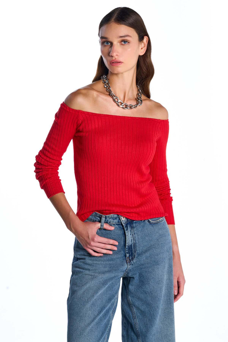 Kırmızı Düşük Omuzlu Triko Bluz