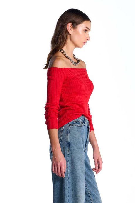 Kırmızı Düşük Omuzlu Triko Bluz