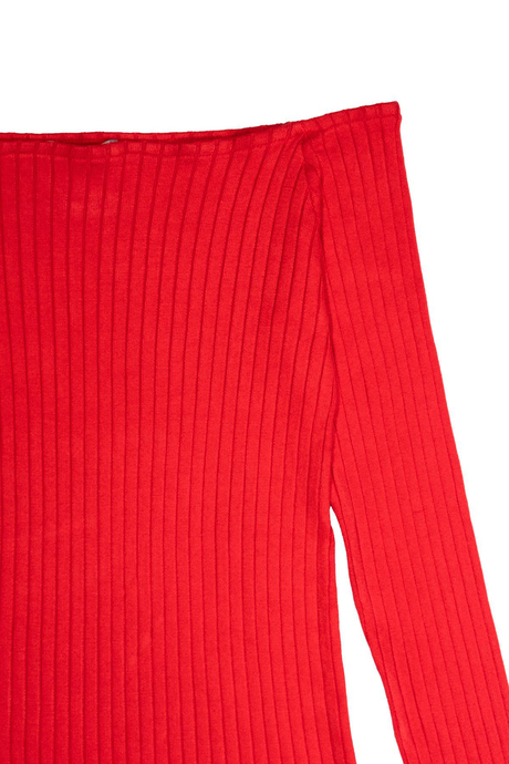 Kırmızı Düşük Omuzlu Triko Bluz