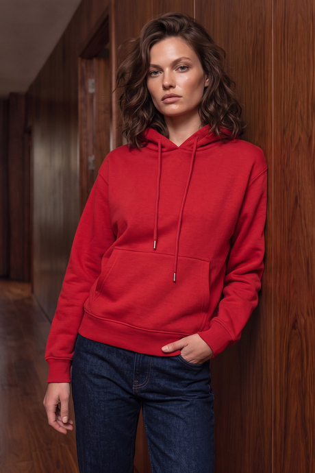 Kırmızı Kapüşonlu Sweatshirt