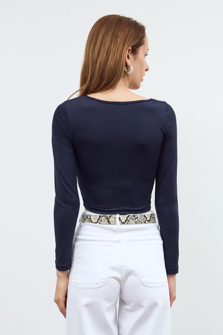 Lacivert Basic Kare Yaka Crop Bluz