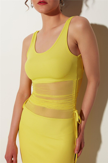 Yellow Ruffle Detailed Midi Dress SS23D4785SA