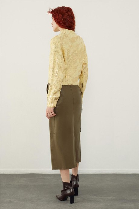 Varaklı Sarı Örgü Desenli Kısa Kazak