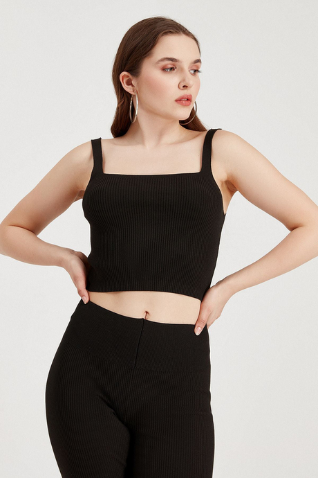 Sherin Kadın Siyah Fitilli Kare Yaka İnce Askılı Triko Crop Atlet SWA4149Sİ