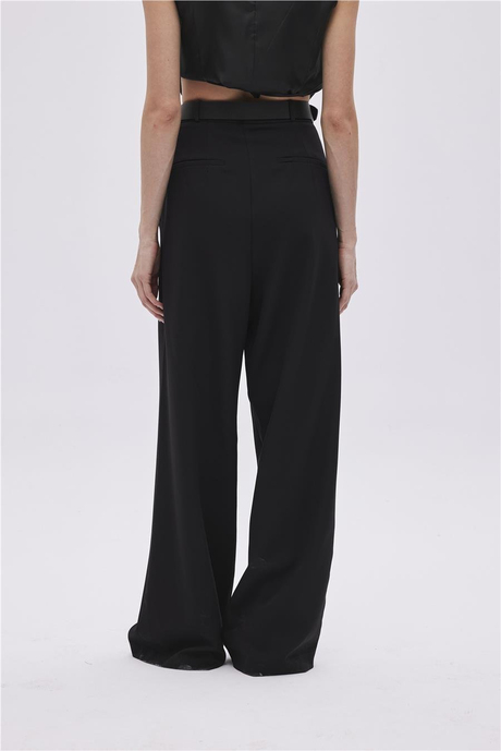 Siyah Çift Pileli Geniş Paça Pantolon