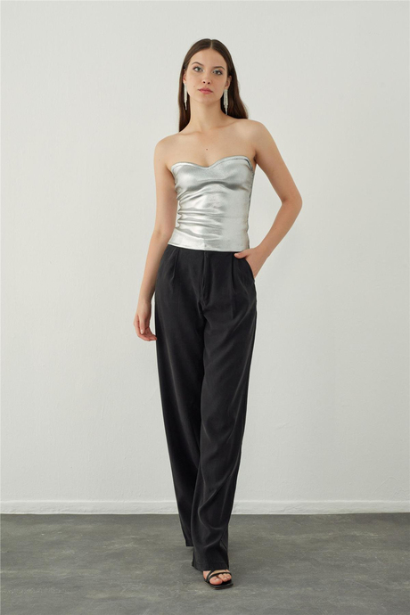 Kalp Yaka Triko Büstiyer Top