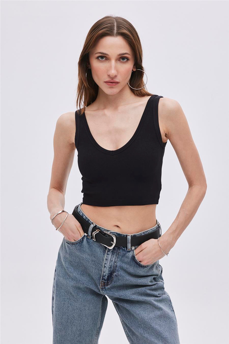SİYAH ASKILI FİTİLLİ CROP TOP