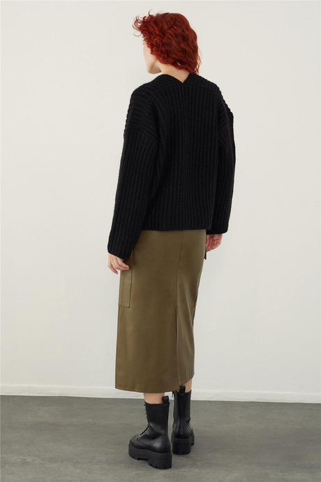 Siyah V Yaka Oversize Triko Kazak SW23K4715Sİ