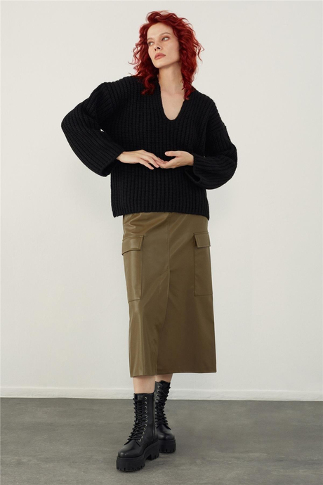 Black V Neck Oversize Knitted Sweater SW23K4715Sİ