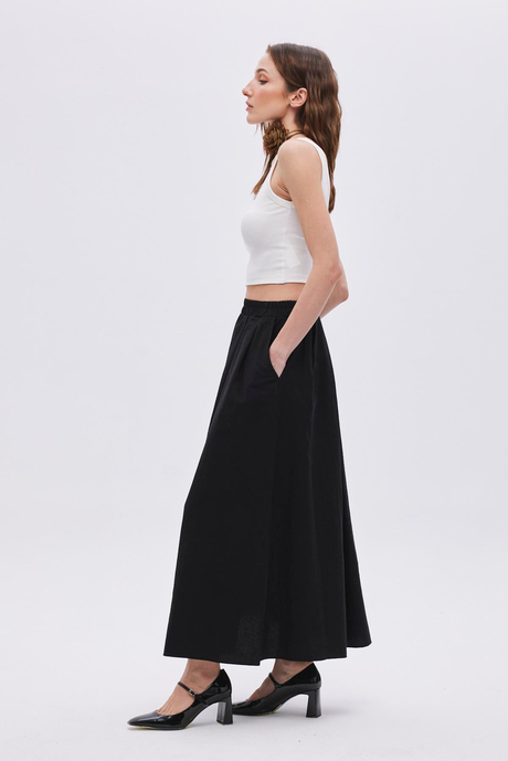 Siyah Volümlü Etek