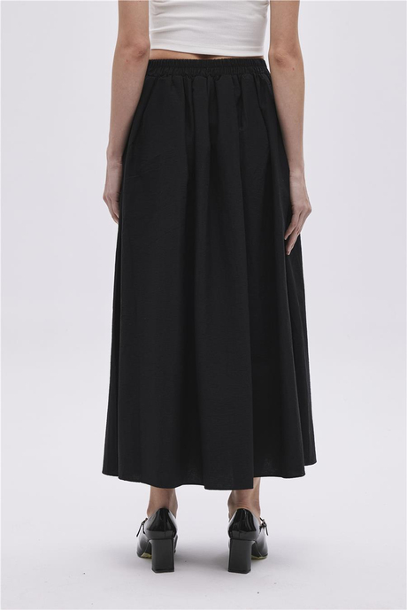 Siyah Volümlü Etek