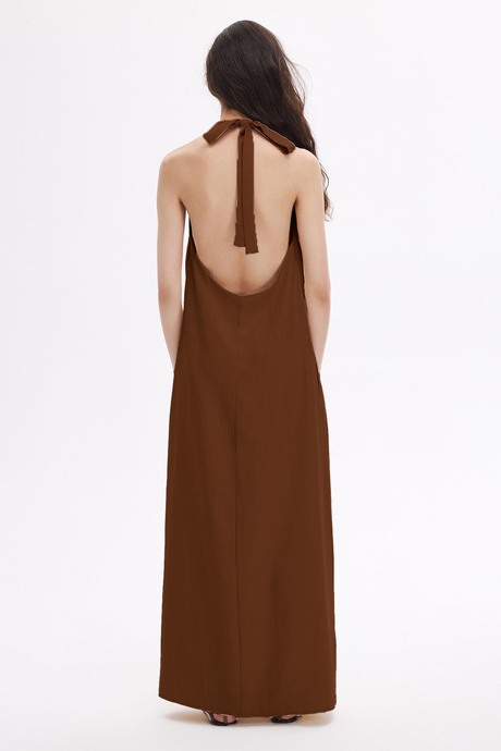 Taba Sırtı Açık Elbise