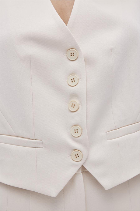 Taş Cep Detaylı Düğmeli Yelek