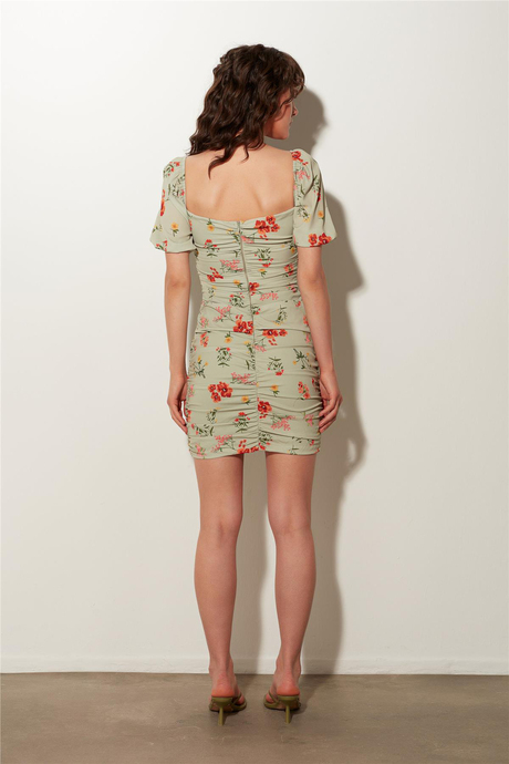 Yeşil Desenli Büzgü Mini Elbise SS23D4794YE