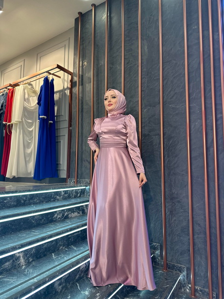 Beli Pilise Detaylı Abiye Pudra